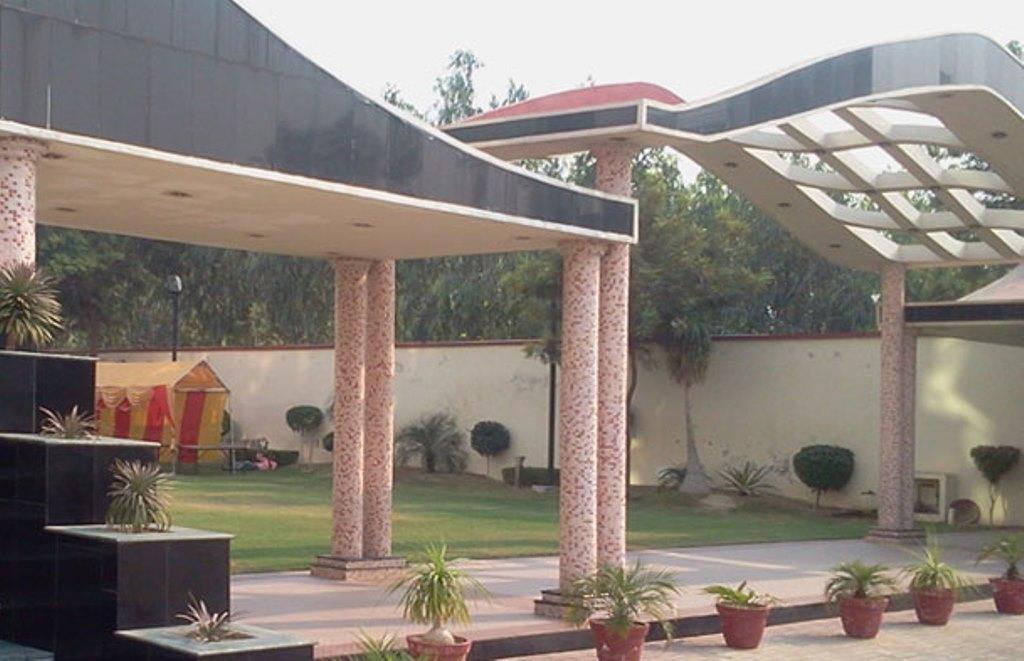 Krishna Continental Hotel Mahabaleshwar Exterior photo